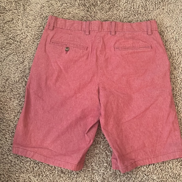 Old Navy light red men’s shorts - Picture 2 of 5
